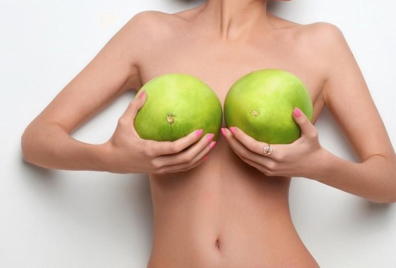 Как выглядит идеальная женская грудь?