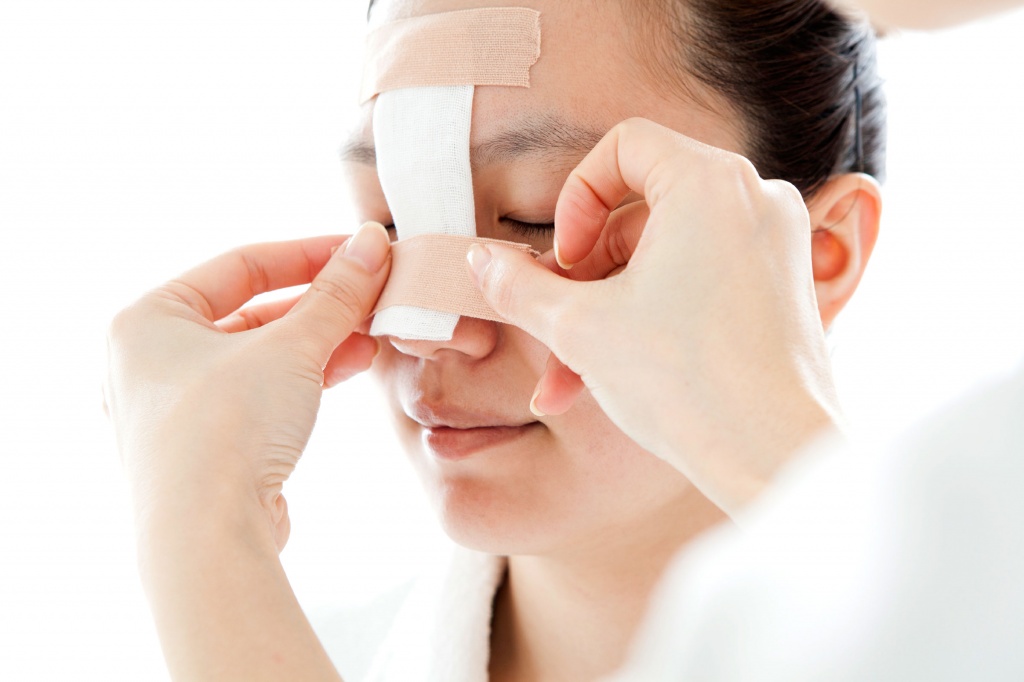 Устранение искривления перегородки носа Устранение искривления перегородки носа